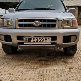 Nissan Pathfinder 2001