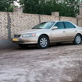 Toyota Camry 2001