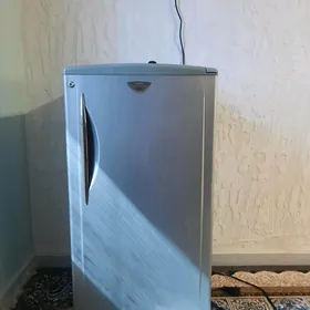 sanyo haladilnik
