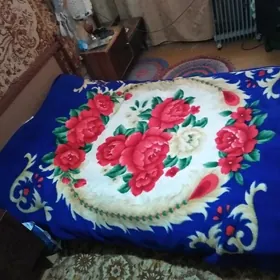 Продаётся кровать.