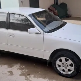 Toyota Camry 1990