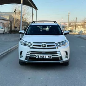 Toyota Highlander 2019
