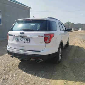 Ford Explorer 2018