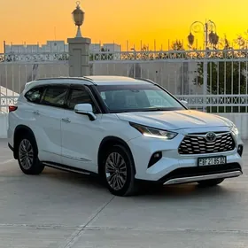 Toyota Highlander 2022