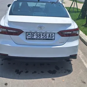 Toyota Camry 2021