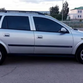 Opel Astra 2004