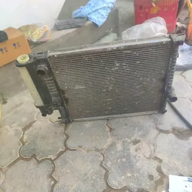 radiator 525
