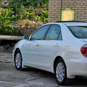 Toyota Camry 2004
