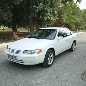 Toyota Camry 1999