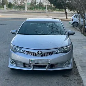 Toyota Camry 2013