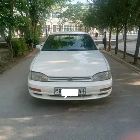 Toyota Camry 1993