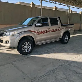 Toyota Hilux 2014