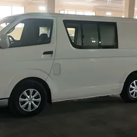 Toyota Hiace 2008