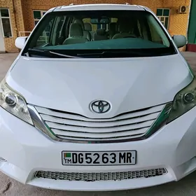 Toyota Sienna 2017