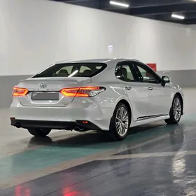Toyota Camry 2018