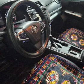 Toyota Camry 2016