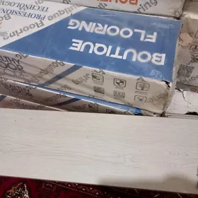 Satlyk parket pol