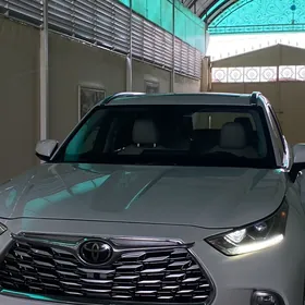 Toyota Highlander 2022