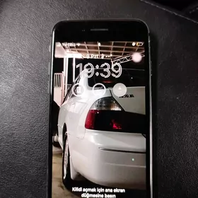 iPhone 8