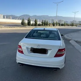 Mercedes-Benz C300 2010