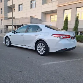 Toyota Camry 2020