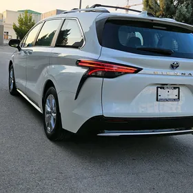 Toyota Sienna 2022