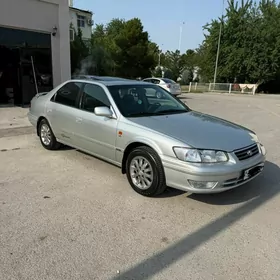 Toyota Camry 2001