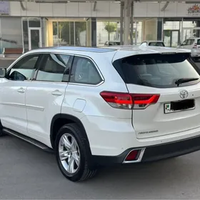 Toyota Highlander 2018