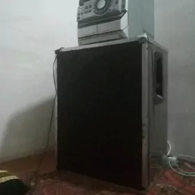 toy  kolonka