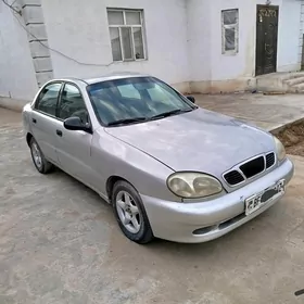 Daewoo Lanos 2000