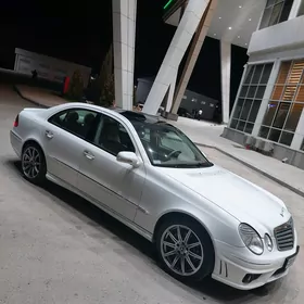 Mercedes-Benz E320 2003