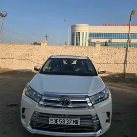 Toyota Highlander 2018