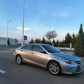 Toyota Camry 2017