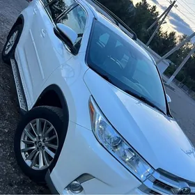 Toyota Highlander 2018