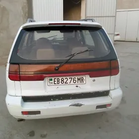 Mitsubishi Chariot 1993