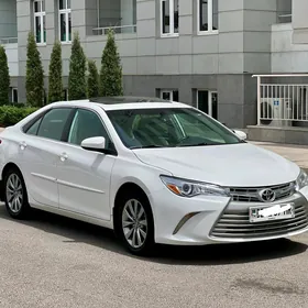 Toyota Camry 2017