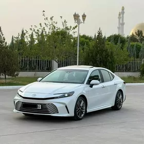 Toyota Camry 2024