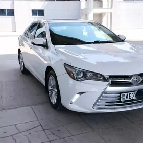 Toyota Camry 2017