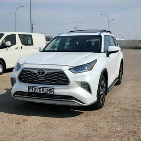 Toyota Highlander 2020