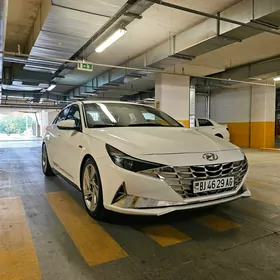 Hyundai Elantra 2021
