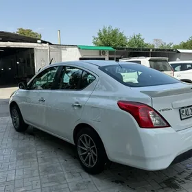 Nissan Versa 2016