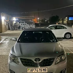 Toyota Camry 2010