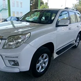 Toyota Land Cruiser Prado 2011