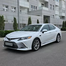 Toyota Camry 2022