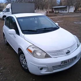 Nissan Versa 2010