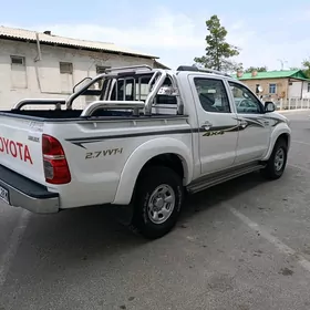 Toyota Hilux 2014