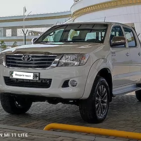 Toyota Hilux 2015