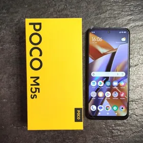 poco m5s