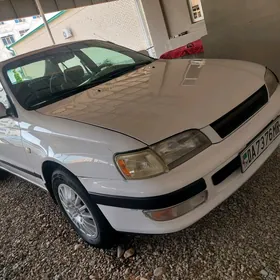Toyota Carina 1996