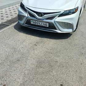 Toyota Camry 2022